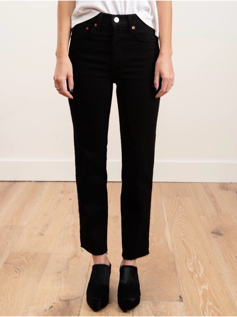NWOT RE/DONE 70s Stovepipe High-Rise Straight Leg Jeans in Black - 27” Inseam